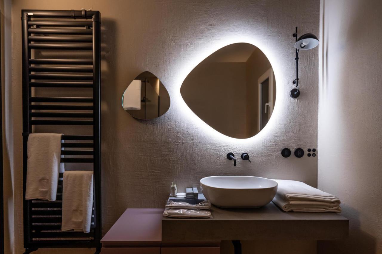 Locanda Moderna Carlambroeus Montevecchia Zewnętrze zdjęcie