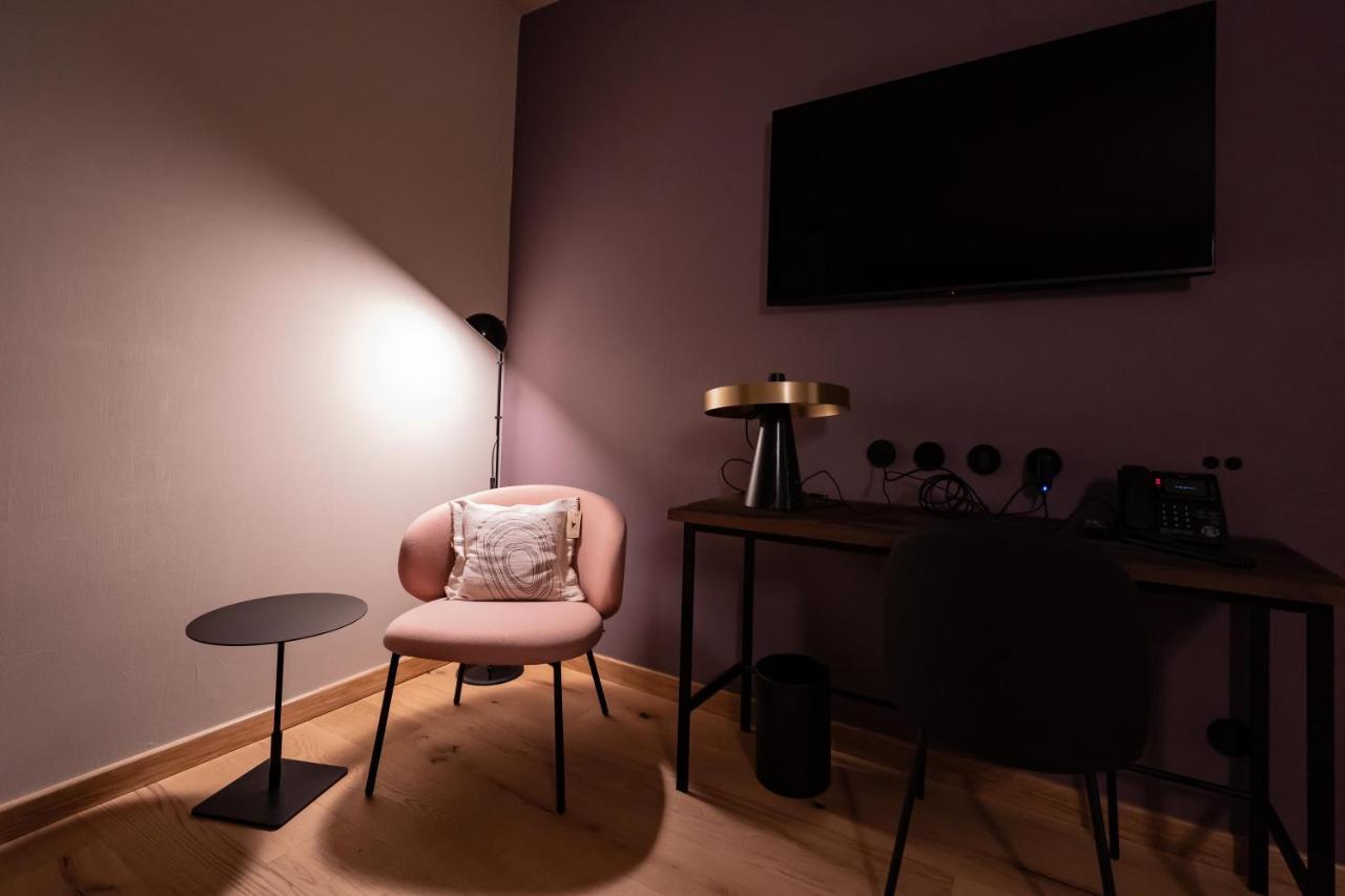 Locanda Moderna Carlambroeus Montevecchia Zewnętrze zdjęcie