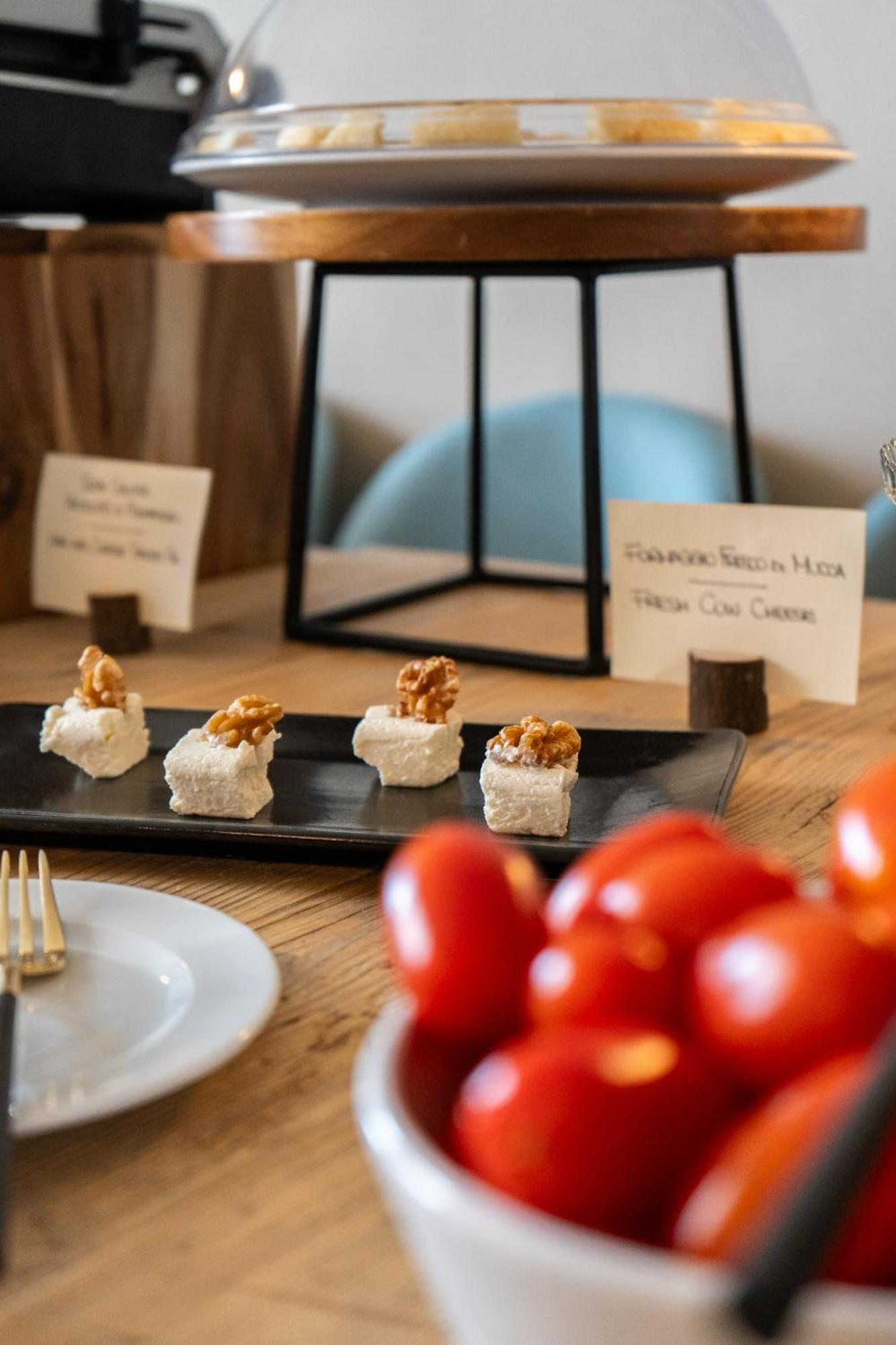 Locanda Moderna Carlambroeus Montevecchia Zewnętrze zdjęcie